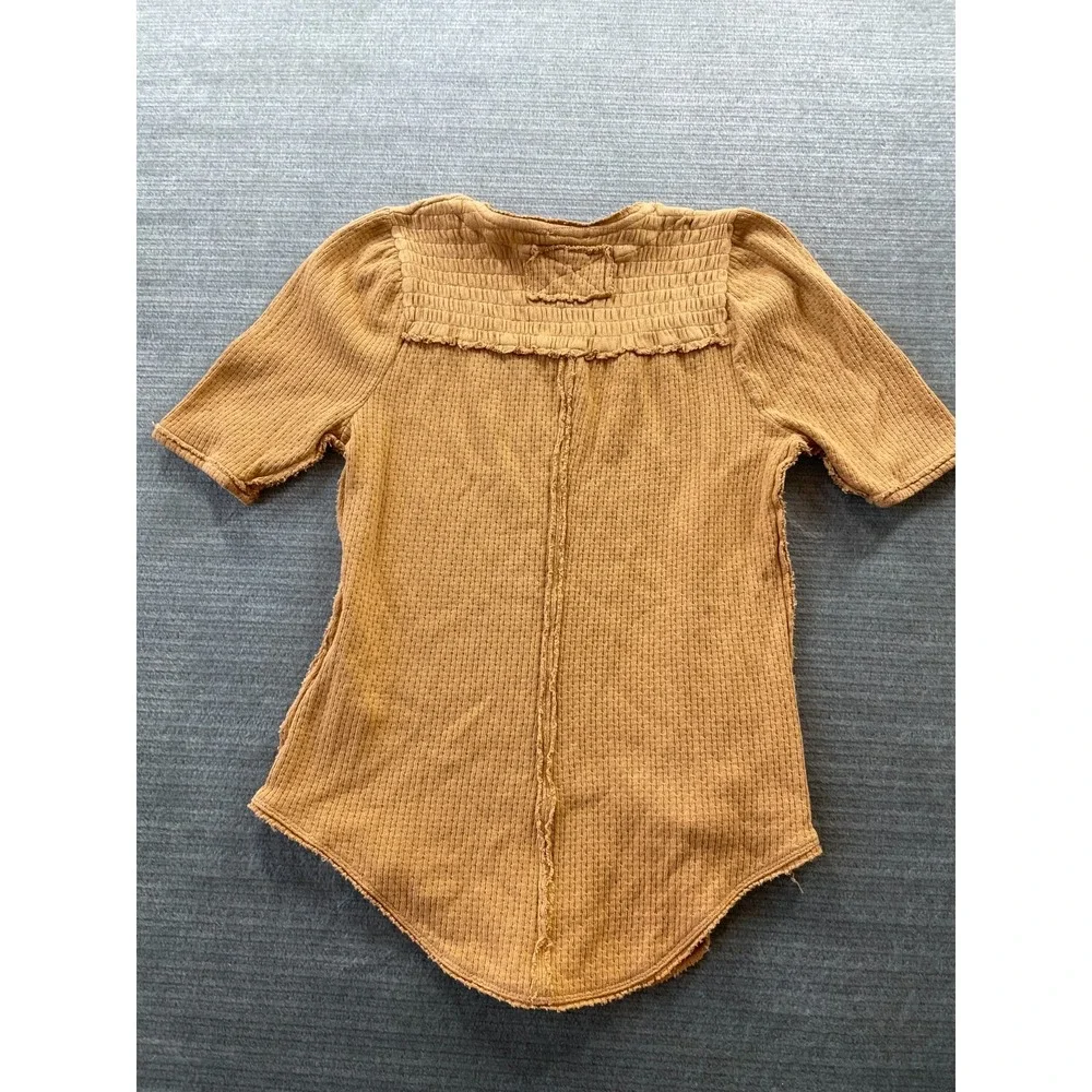 Free People We the Free T Shirt Women M Care Delicious Top Crew‎ Neck Smocked
